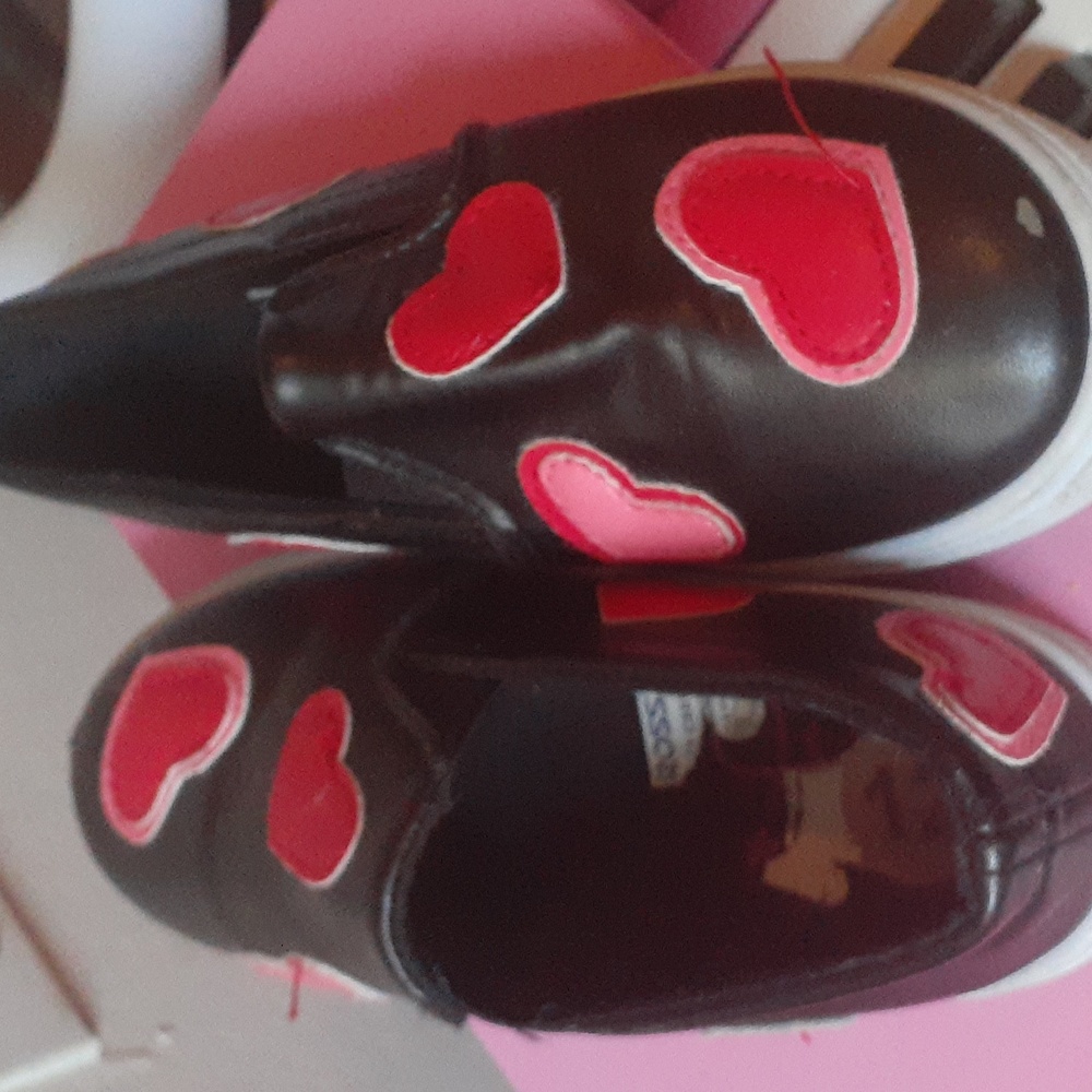 Girls shoes